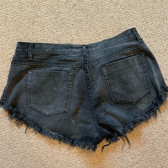 by the way mid rise shorts - Picture 3 of 7